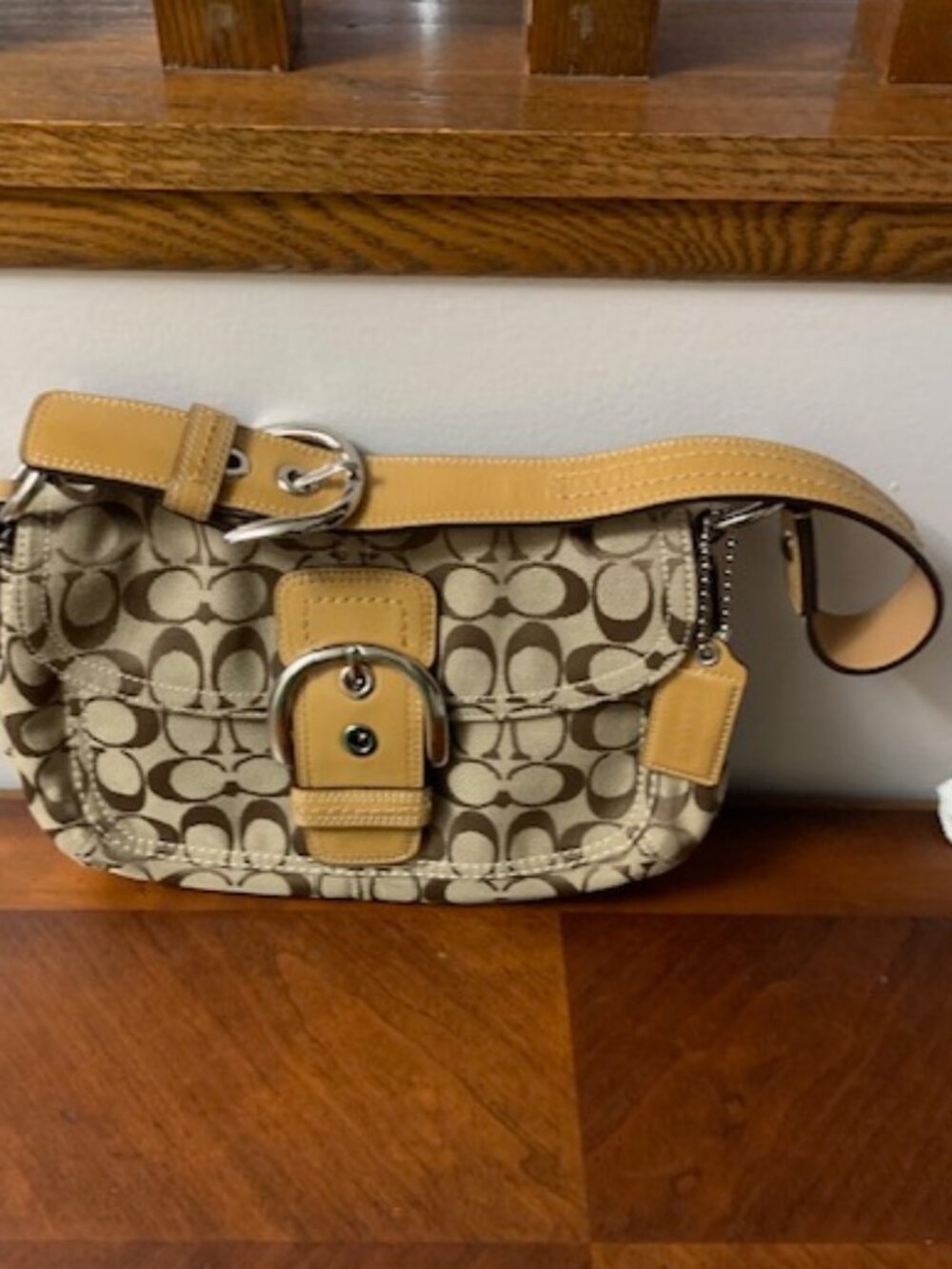 Like New Coach Shoulder bag